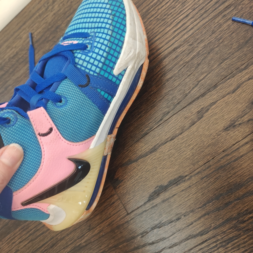 Nike LeBron Witness - Picture 7 of 8